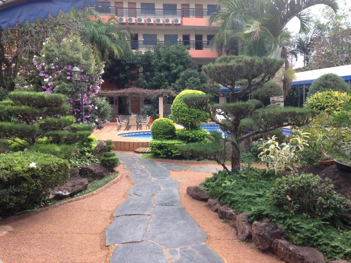 Hotel Arthur Shambala Encarnación Eksteriør bilde