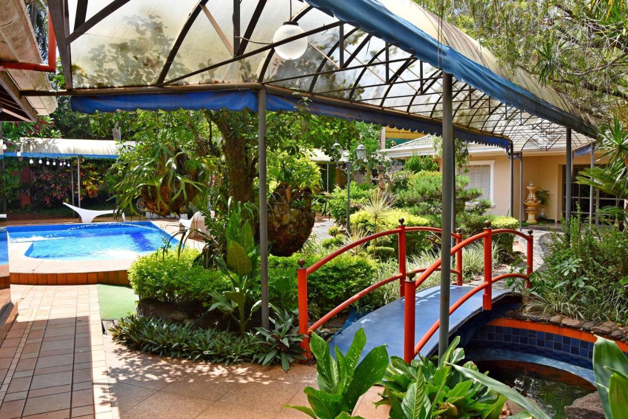 Hotel Arthur Shambala Encarnación Eksteriør bilde